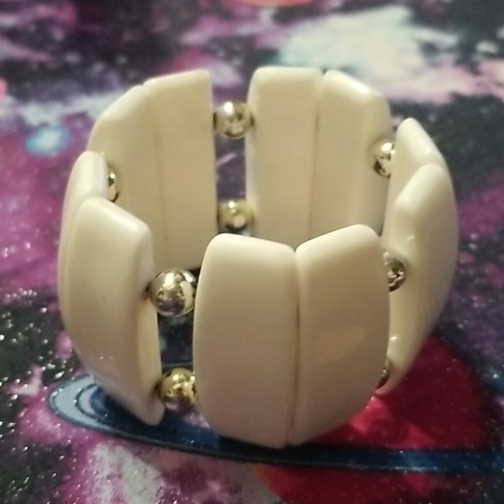 Vintage plastic bracelet